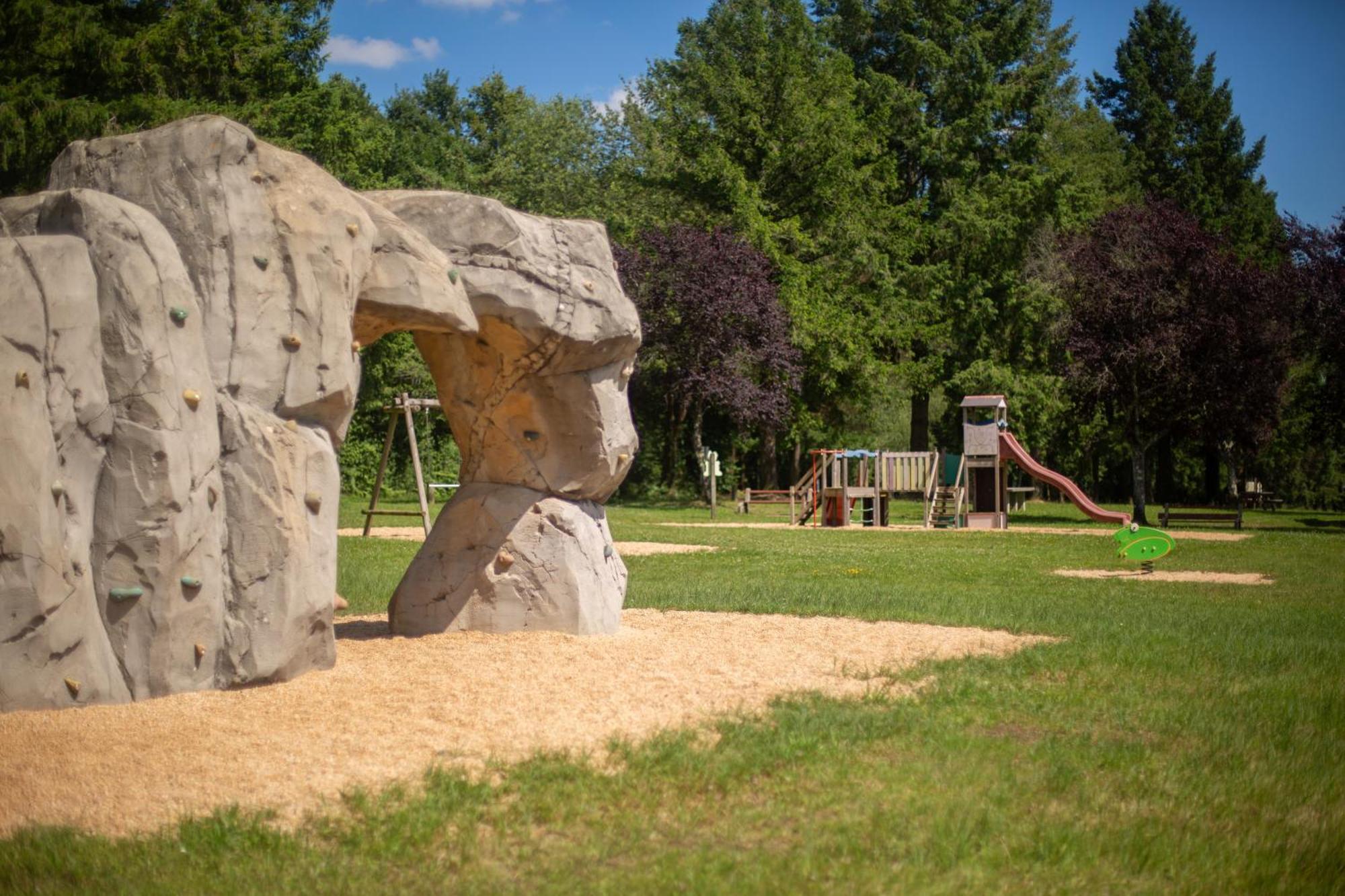 Camping De Ladignac Le Long Bel Air Exterior foto