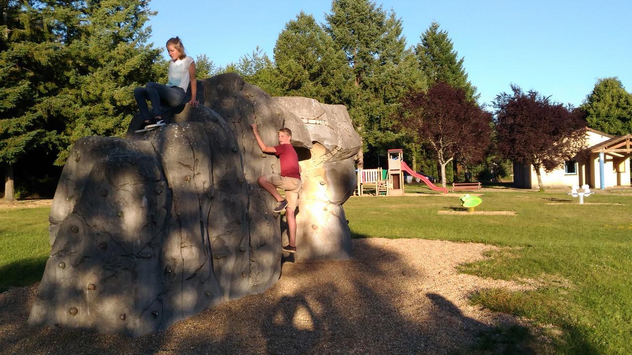 Camping De Ladignac Le Long Bel Air Exterior foto